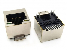 RJ45插座，立式180度，帶燈SMT